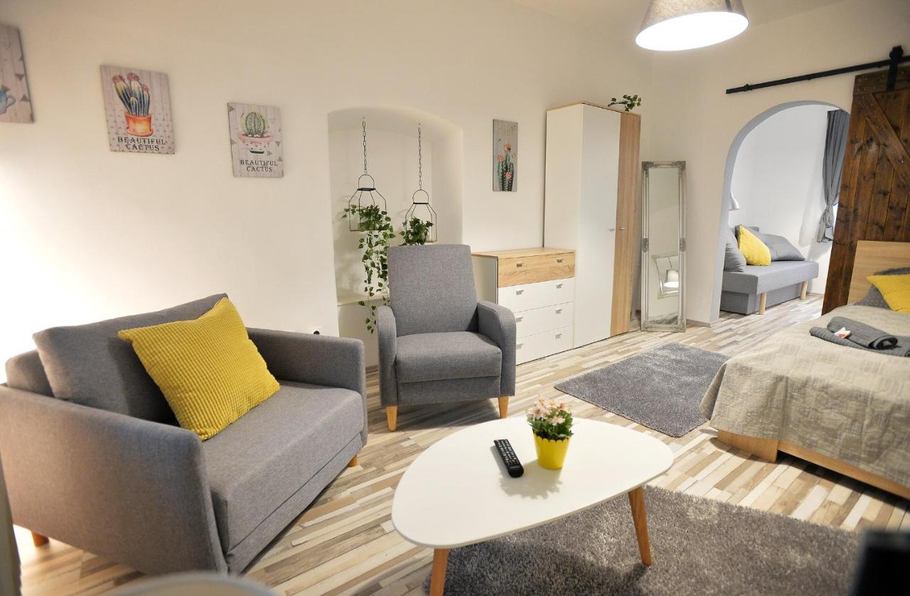Castle Garden Apartman Έγκερ Εξωτερικό φωτογραφία