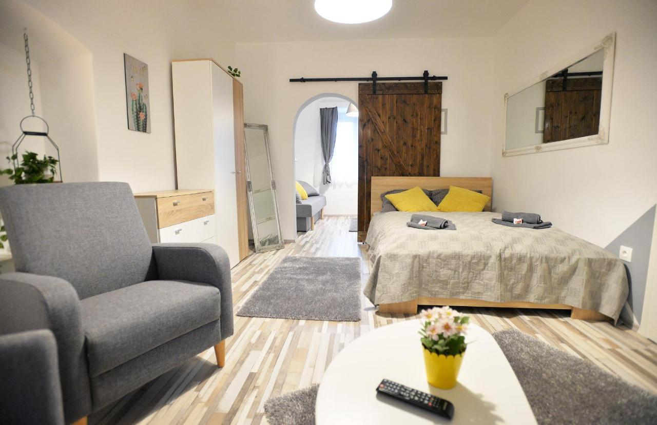 Castle Garden Apartman Έγκερ Εξωτερικό φωτογραφία