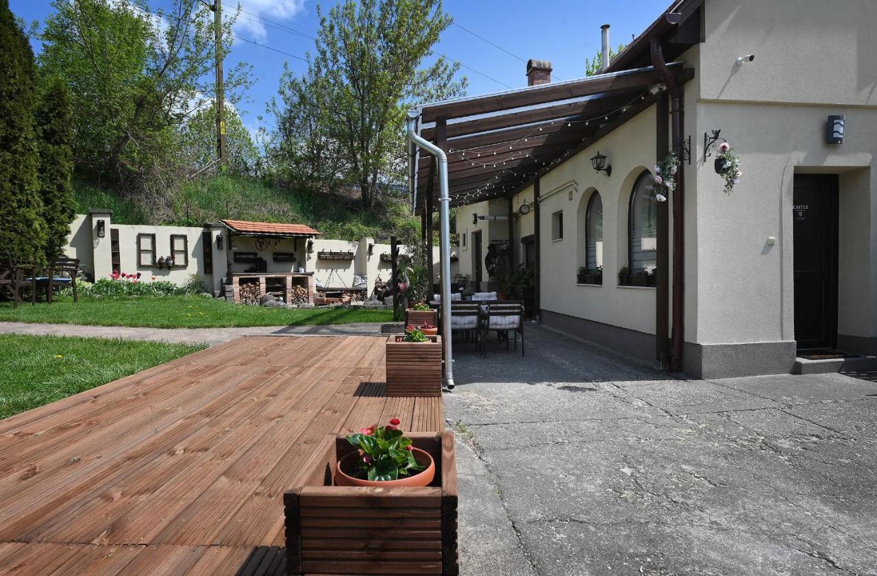 Castle Garden Apartman Έγκερ Εξωτερικό φωτογραφία