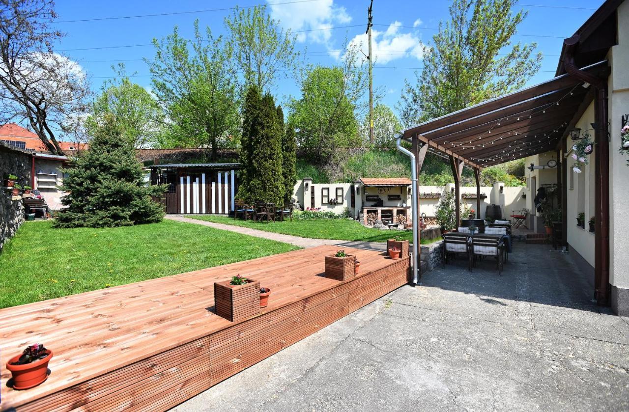 Castle Garden Apartman Έγκερ Εξωτερικό φωτογραφία
